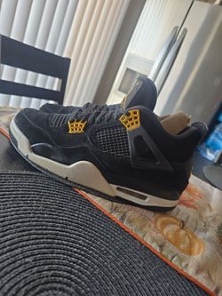 Jordan 4s