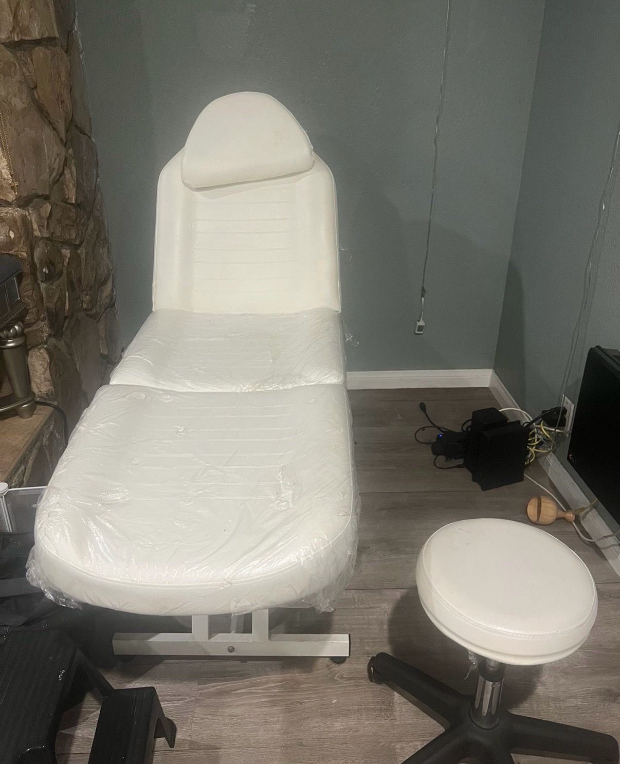 Massage bed