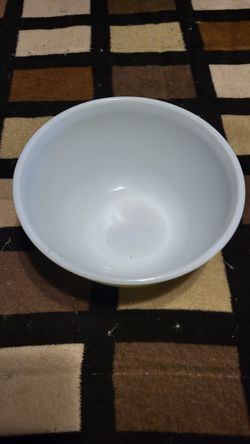 2) Pyrex green bowls