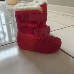 Girls Snow boots Size 9 - New