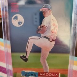 Greg Maddux 1994 Topps Stadium Club Members Only Baseball Card 