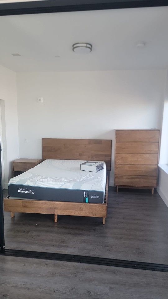 Tempur-Pedic TEMPUR-Adapt® Medium Hybrid Queen Mattress