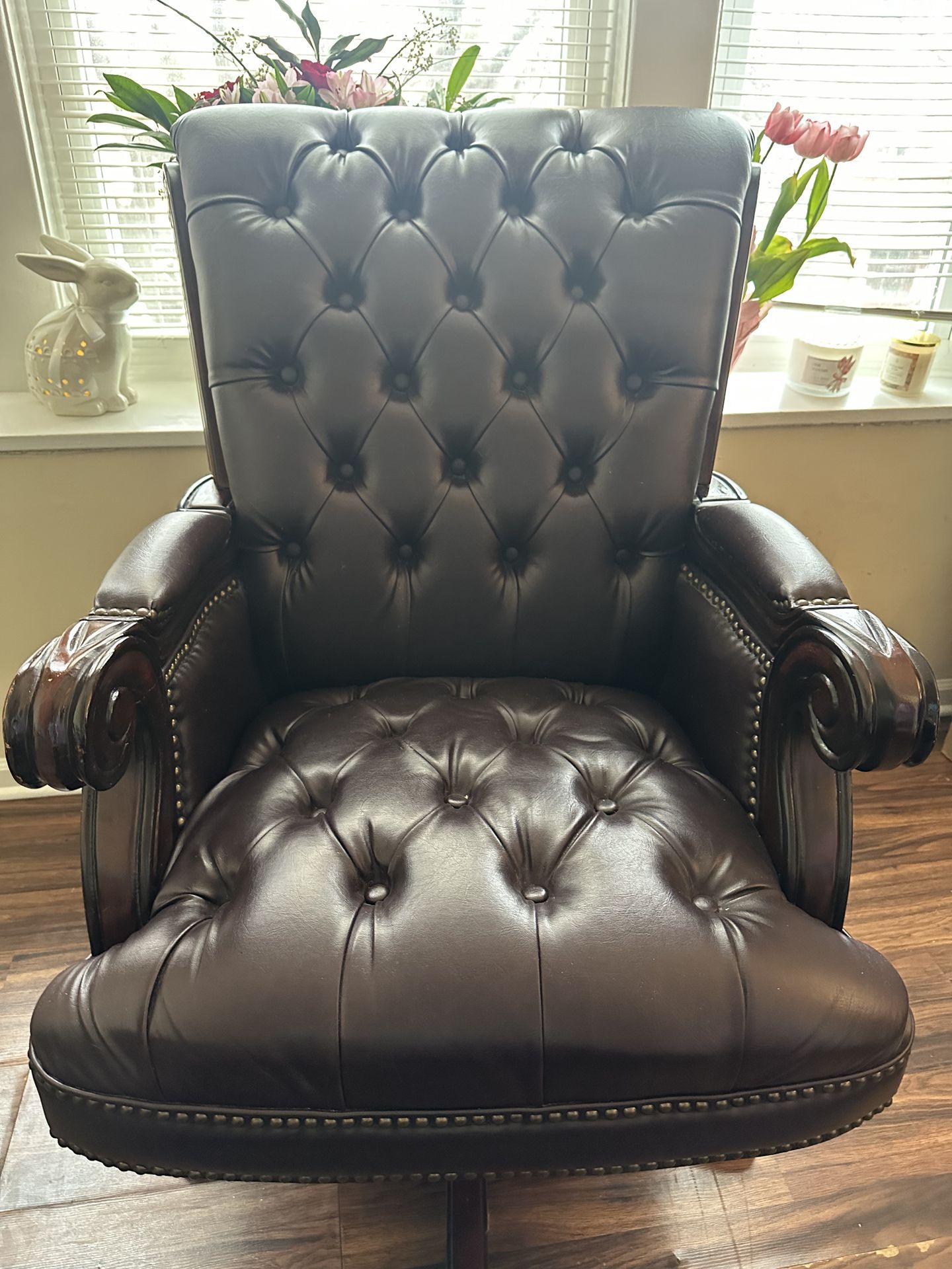 Chesterfield desk chair