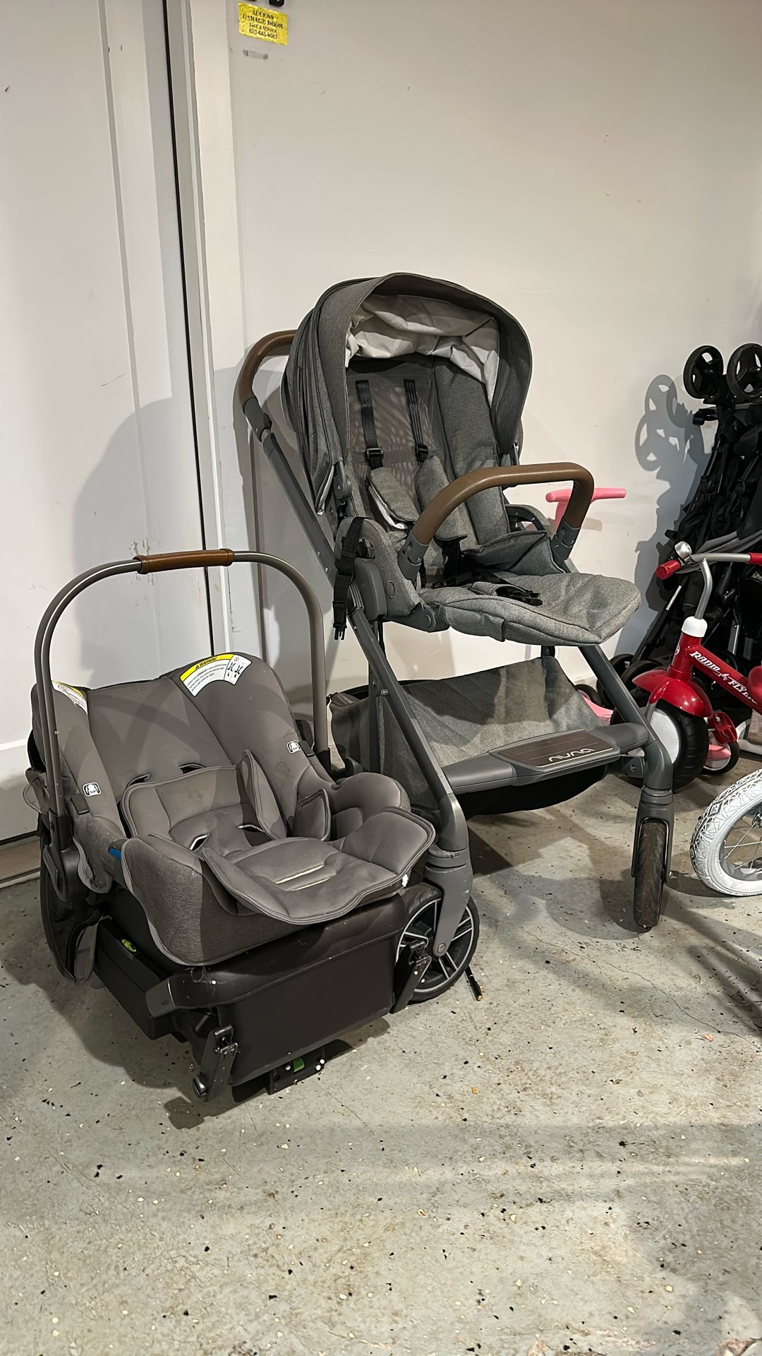 Nuna Mixx Stroller And Pipa Car Seat