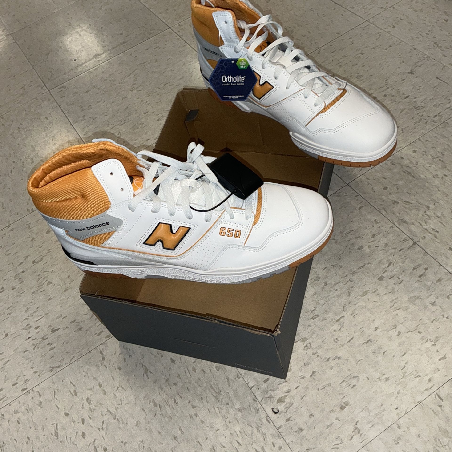 New Balance Size 13, Orange And White