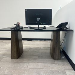 63” DESK