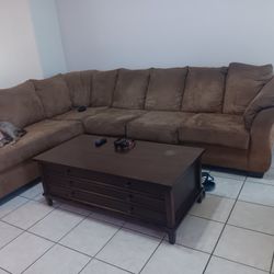 FREE SECTIONAL COUCH
