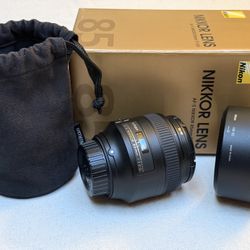 Mint Nikon 85mm 1.8 G Lens