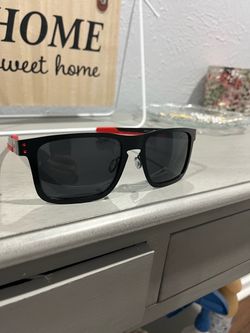 Metal frame polarized sunglasses