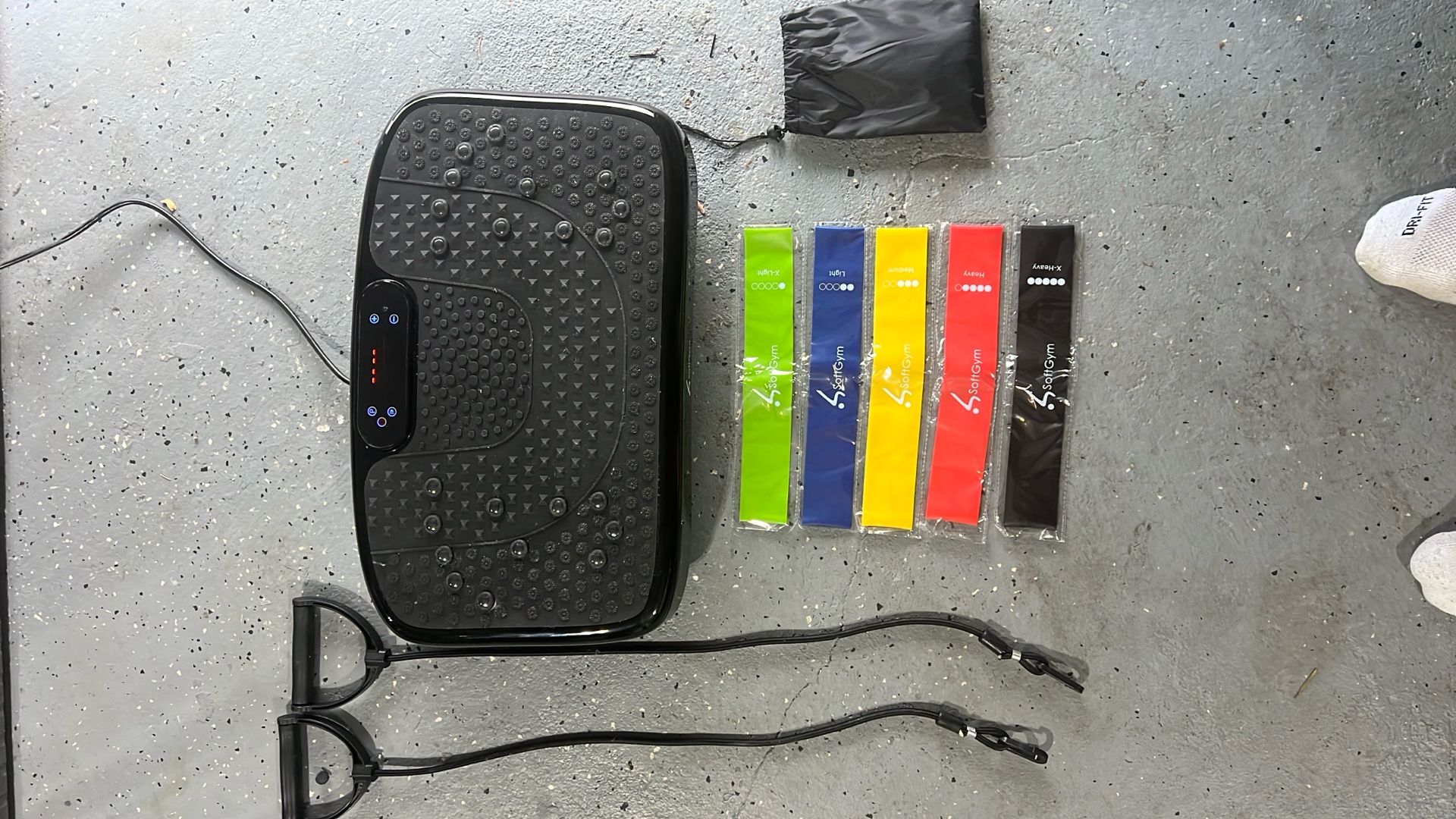 🔥 SoftGym PowerPlate Pro 💪 | 450-lb Whole-Body Vibration Trainer | Burn Fat ⚡ Boost Lymph Flow 💧 & Tone Fast | Bands + Remote Included 🎯