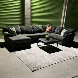 *Free Delivery* Gray Ashley Sectional Couch Sofa