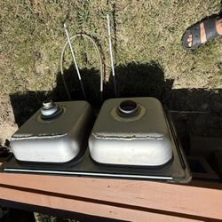 Delta Double Sinks /w Handles 