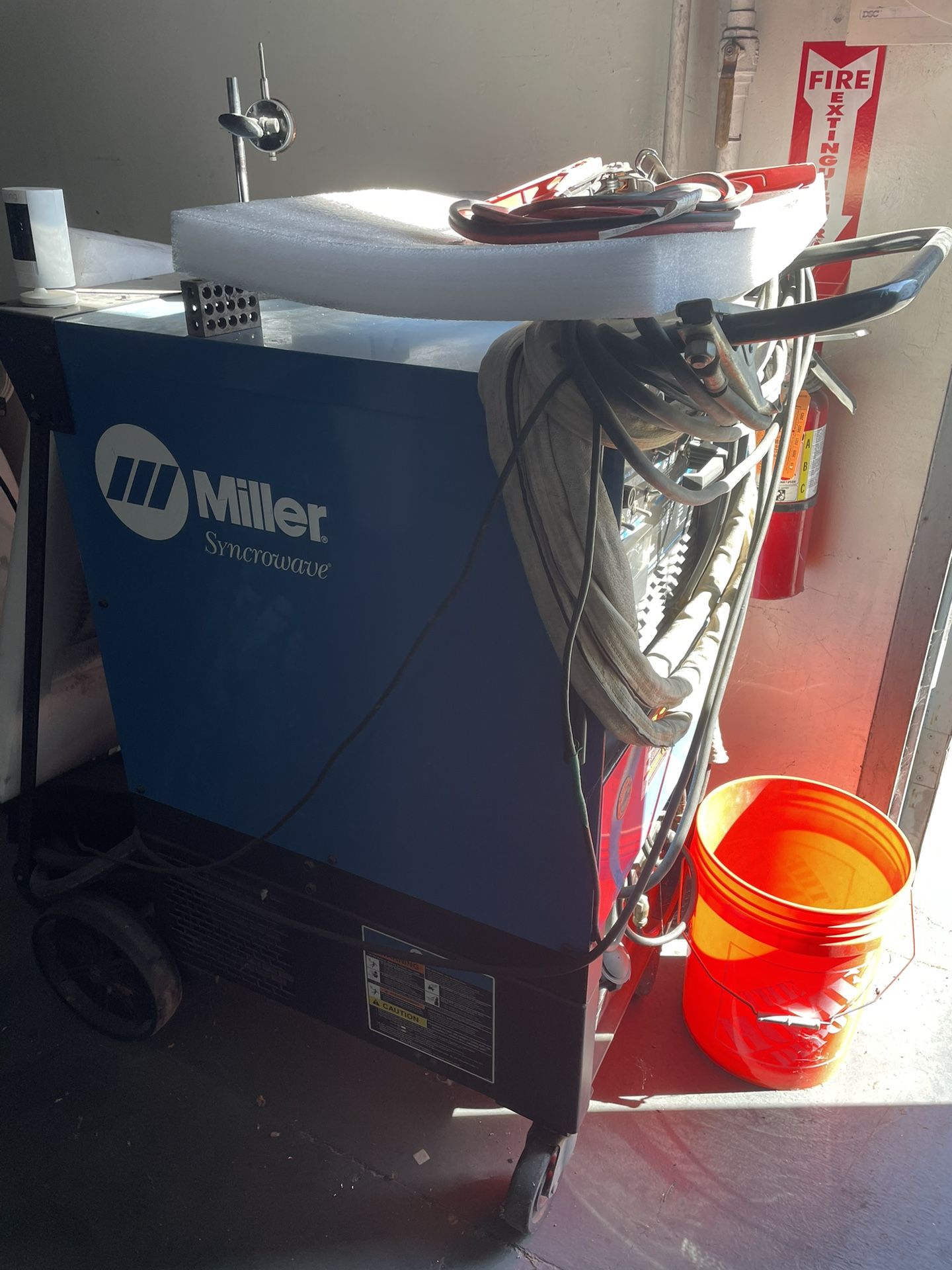 Miller Syncrowave 250 CC AC/DC TIG Welder w/ Water Cooler **UPDATED READ DESCRIPTION**