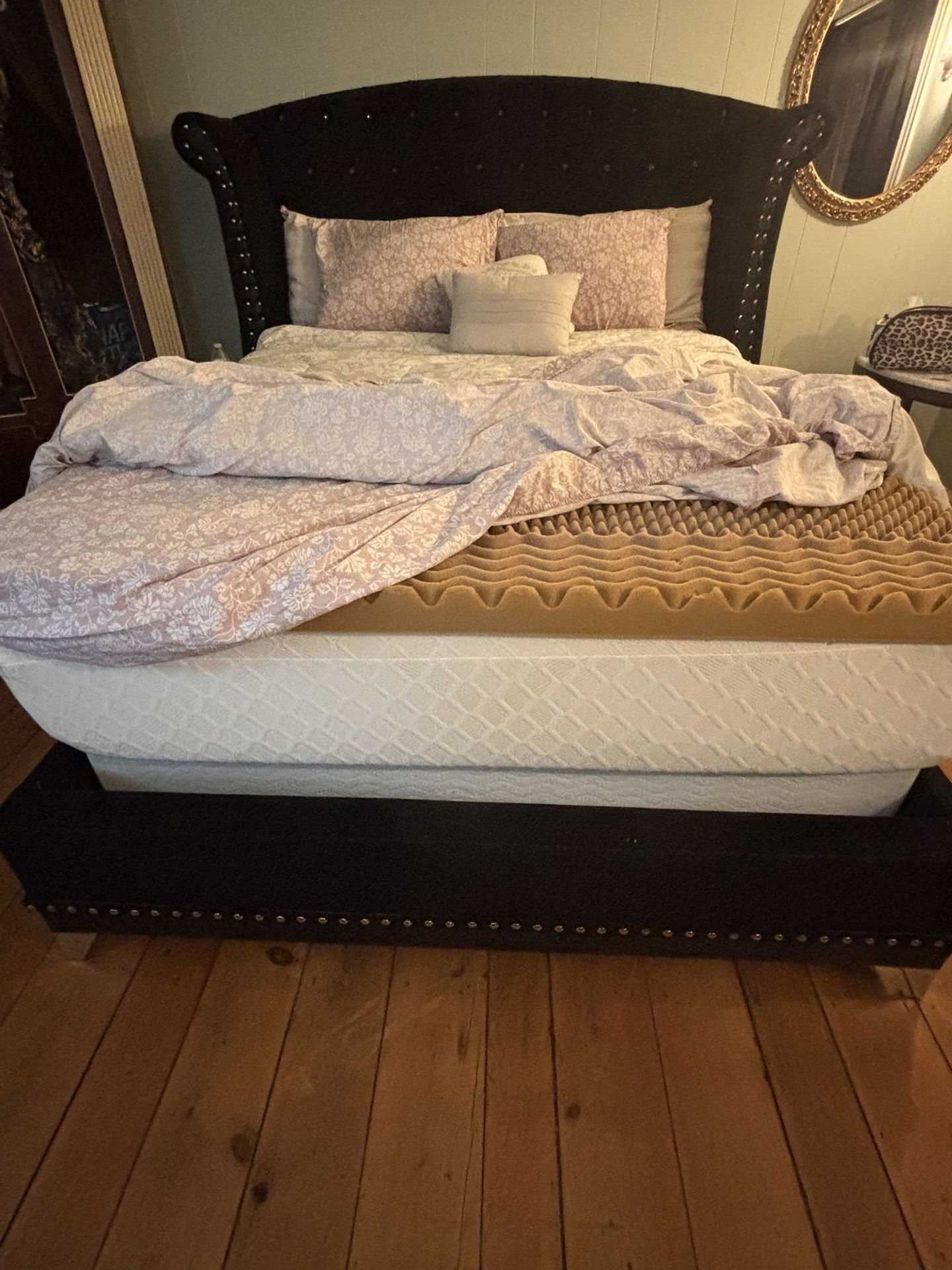 Queen Size Bed Frame And Mattress 