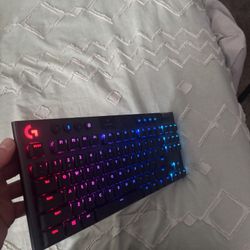 Logitech G913 G913TKL Wireless Mechanical Keyboard Bluetooth Laptop 16.8 Million RGB E-sports