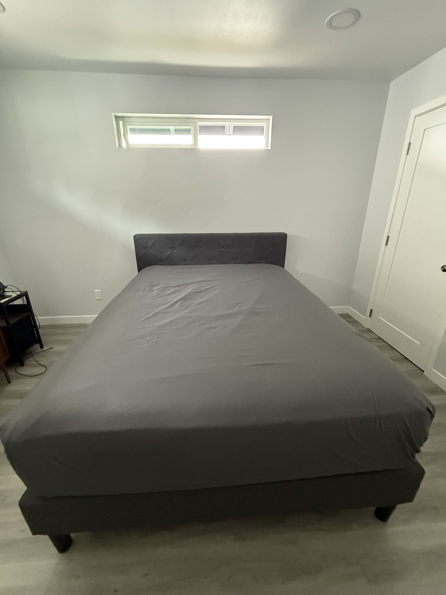 Queen Size Mattress And Bed Frame