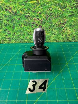 12-18 MERCEDES W218 CLS550 IGNITION SWITCH MODULE WITH KEY