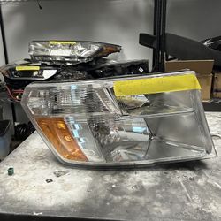 Right Headlight Dodge Ram 