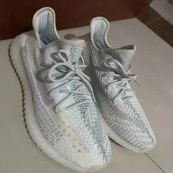 "Adidas originals Yeezy Boost 350 V2

"		
		
