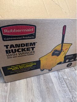 Rubbermaid 7.75-Gallons Down-Press Wringer Mop and Bucket Combo, Yellow
