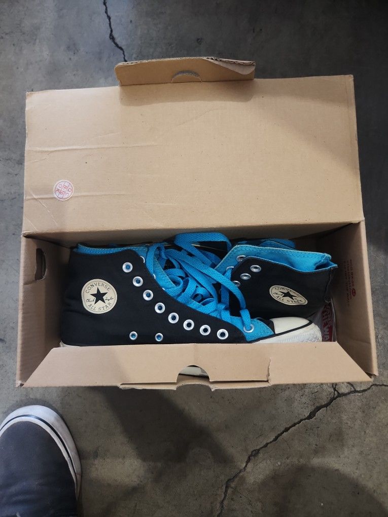 Exclusive...Clean  High Top Converse For SALE 
