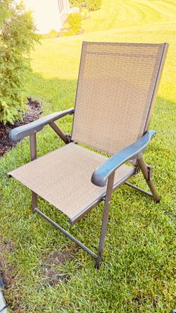 Lawn chair