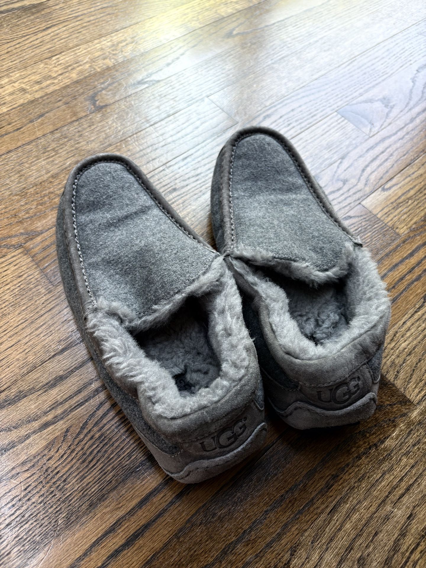 Uggs Men’s Ascot Slipper