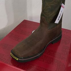 Size 13 work boots (Justin)