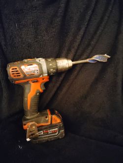 Milwaukee 18 Volt Drill/ Driver With 5.0 battery