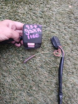93 and up Suzuki GSXR 1100 OEM Start Switch 8-wire