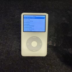 iPod classic 5th gen 30gb - white
