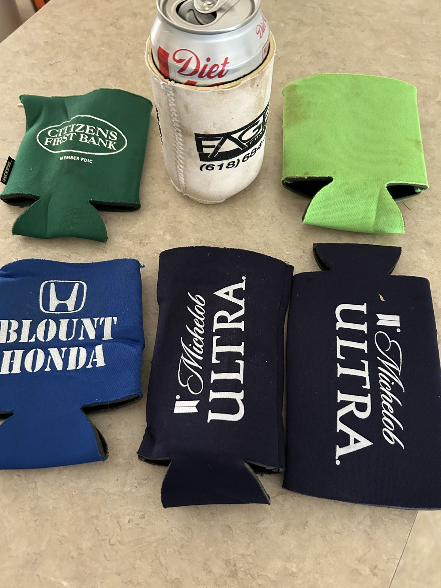 6,Canned Drink Sleeves