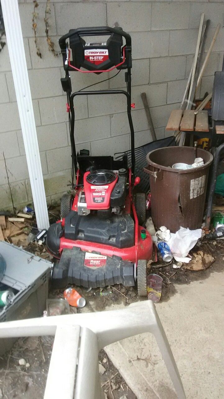 Troy bolt mower 400$