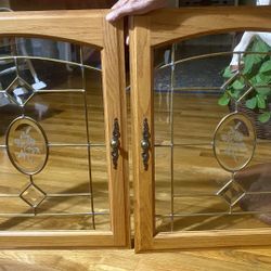 Leaded Glass With Oak Wood Doors- Set Of 2 Doors! Has Hinges & Knobs. Has Flower Etched In Middle. Excellent Condition! 