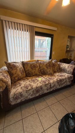 COUCH NEED GONE ASAP