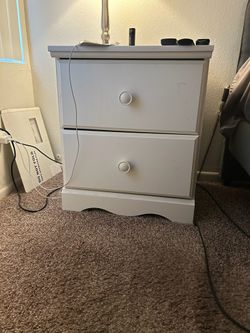 Nightstand 