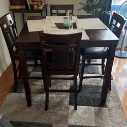 Dining Room Table With Four Chairs