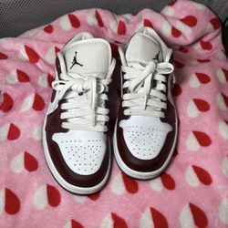 Jordan 1 Low Team Red 