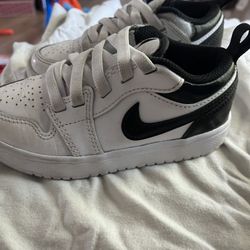 Toddler Nike Jordan Size 11