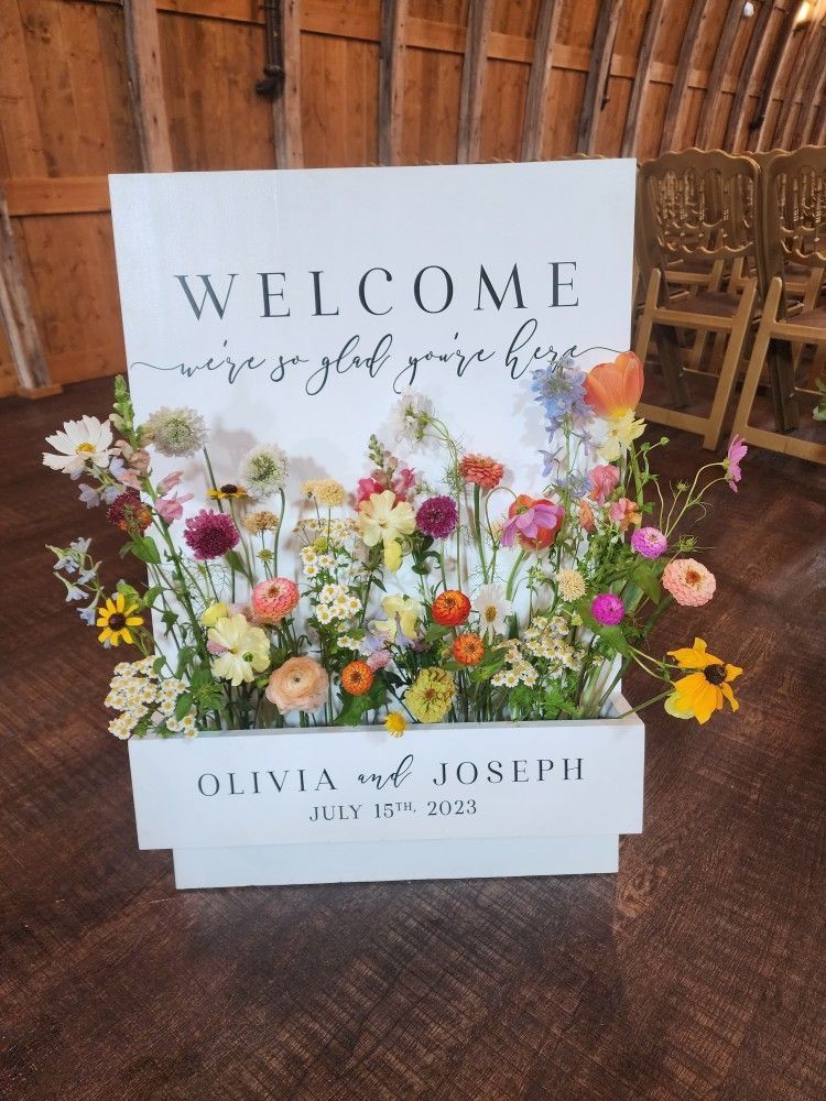 Custom Event Welcome Sign with Built-In Flower Box – Personalized for Weddings, Birthdays & More