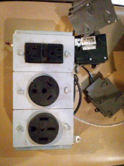 Electric Connection With Breakers