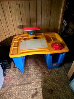 Vintage little tikes desk
