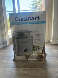 Ice cream and yogurt maker