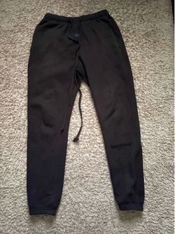 Essential sweatpants black