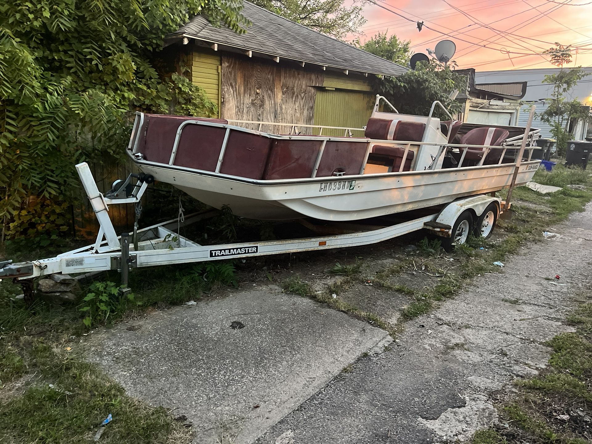 1976 Solara powerboat 2200 LSI