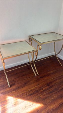Accent table