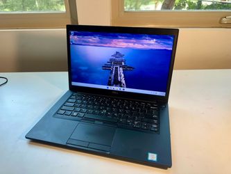 14” Dell Touch Screen Ultrabook (i5, 16GB, 256GB SSD. Windows 11 Pro)