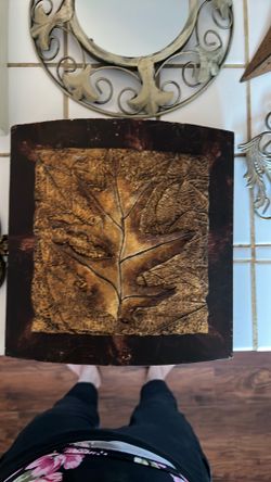 Various craft and yard art items