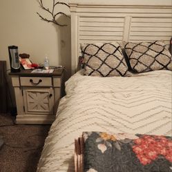 Cal King Size Bed 