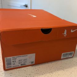 Nike Vomero Premium ZoomX Running Shoes – White/Black – Size 9.5 M/ 11 W– New